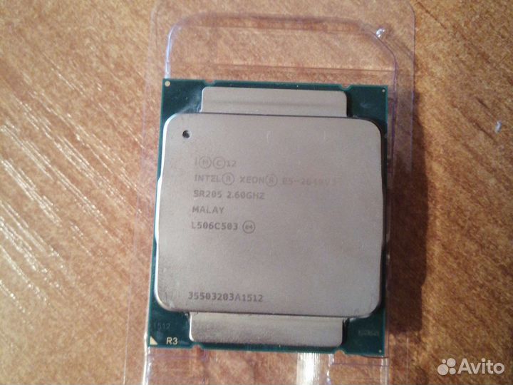 Процессор Intel Xeon e5 2640v3
