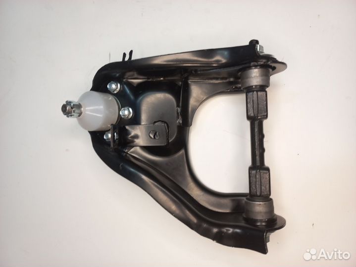 Рычаг передней подвески верхний правый в сборе 290