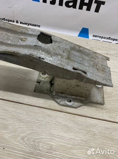 Усилитель бампера задний Opel Astra J A16XER 2010