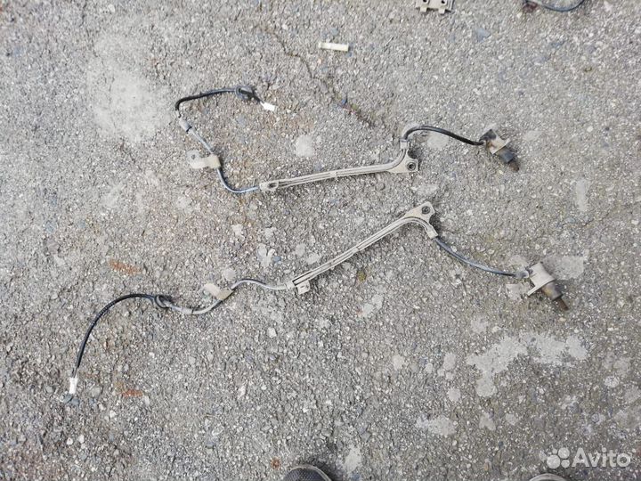 Датчики ABS передние,задние