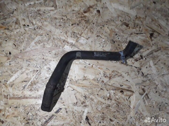 Патрубок системы охлаждения Mercedes Viano W639 OM