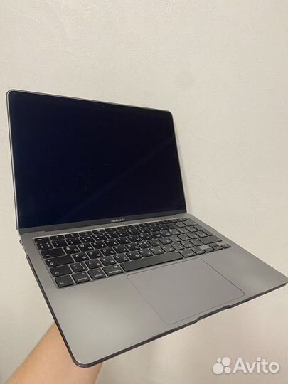 Продам Macbook Air Intel Core i3 256gb 8gb