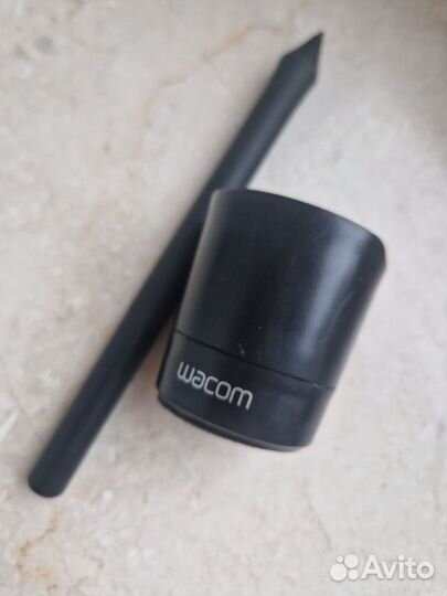 Графический планшет Wacom Intuos M Bluetooth