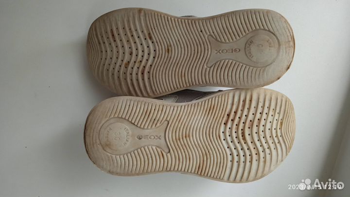 Кроссовки для девочки geox