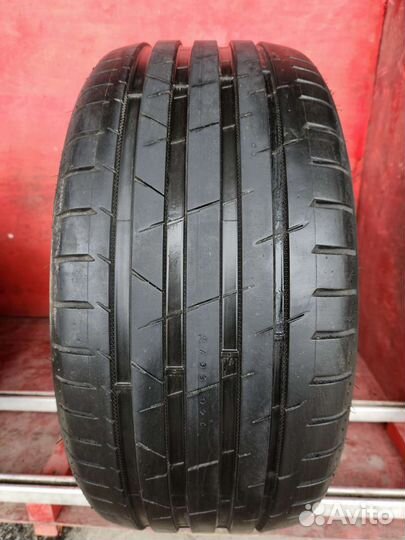 Nokian Tyres Hakka Black 2 245/35 R20