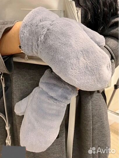 Женские варежки зимние