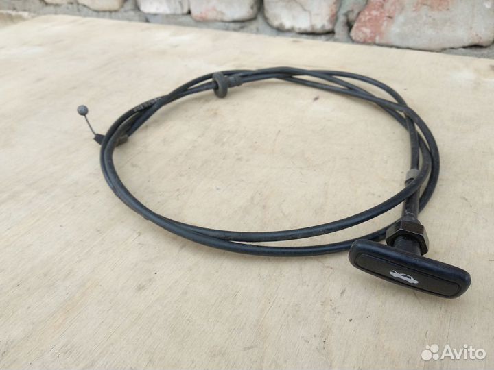 Трос капота Kia Sportage 1