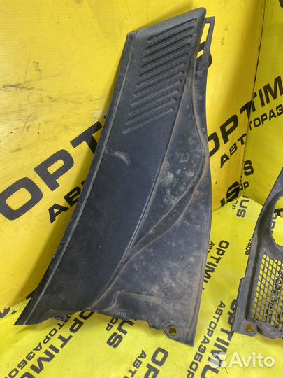 Жабо Renault Symbol