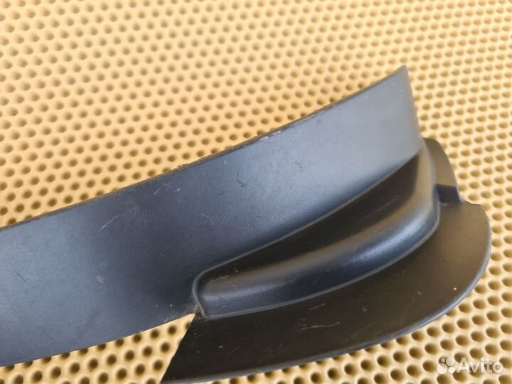 Накладка фонаря задняя правая Infiniti Ex25 Ex35