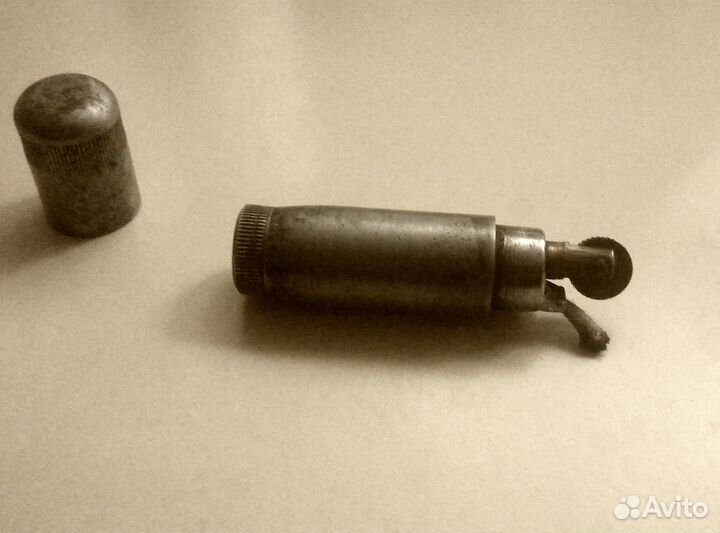 Зажигалка бензиновая