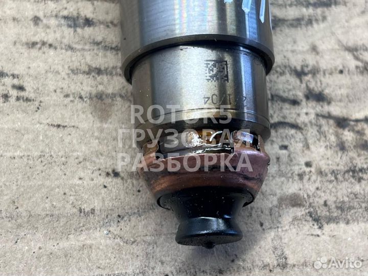 Форсунка топливная Scania 124 4 2004 1521978