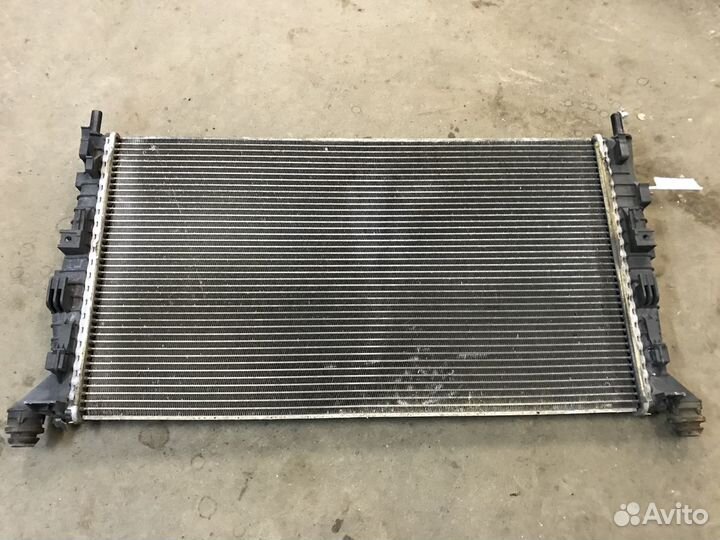 Радиатор Ford Focus 2