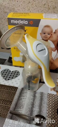 Молокоотсос ручной Medela Harmony Essentials