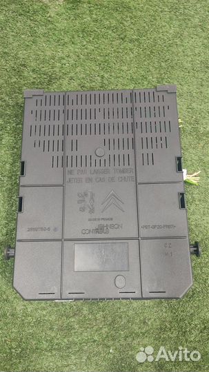 Блок предохранителей салонный Peugeot Expert 2010