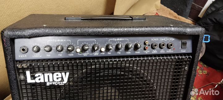 Гитарный комбоусилитель