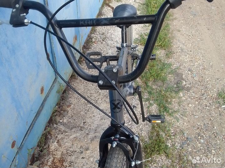 Велосипед подростковый BMX. Все навесное на фото