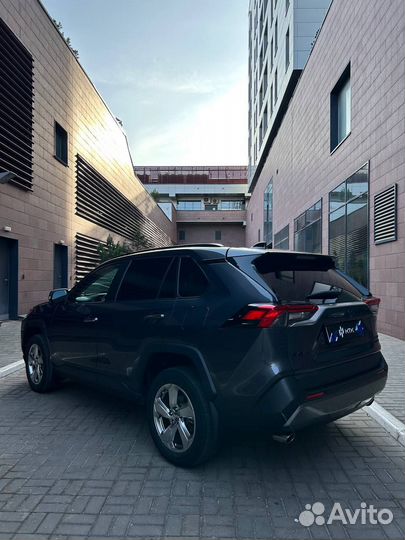 Toyota RAV4 2.5 AT, 2019, 43 200 км