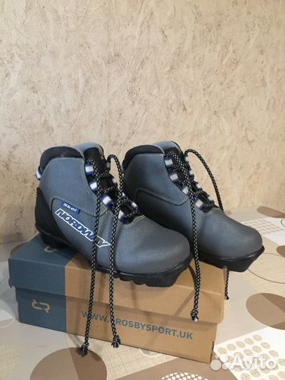 Ботинки лыжные детские 34 размер