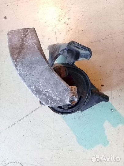 Опора двигателя (подушка двс) правая 11610-80JA0 S