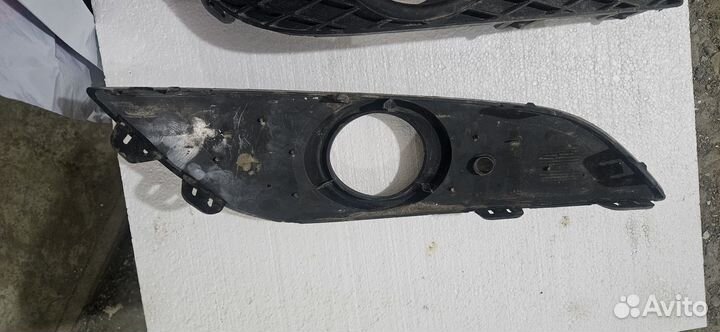 Накладки на противотуманные фары Опель Astra H