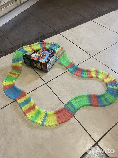 Игрушка Трек