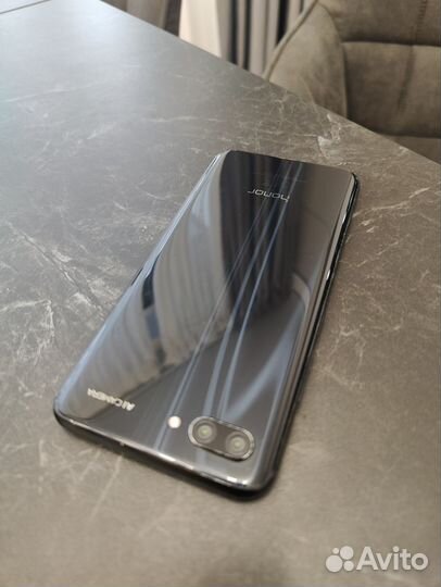 HONOR 10, 4/128 ГБ