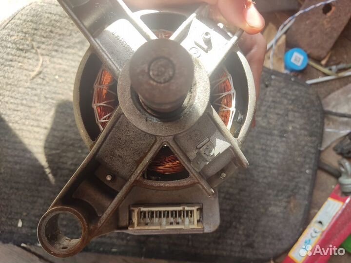 Двигататель стиральной машины