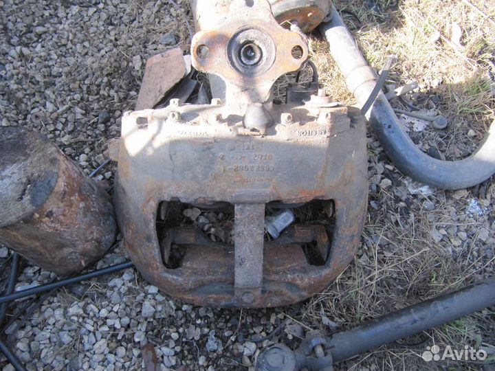 Суппорт тормозной передний правый Volvo FM9 FM12 F