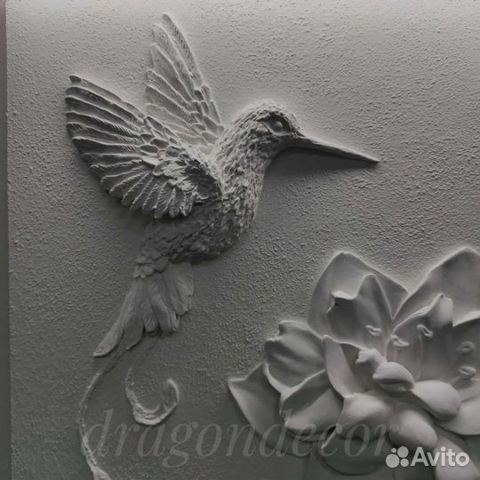 Барельеф пионы