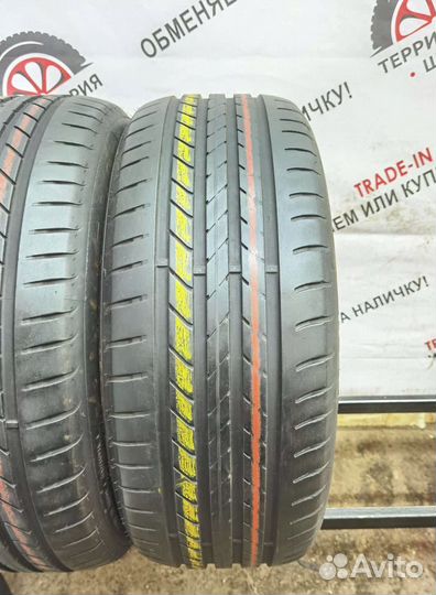 Goodyear EfficientGrip 235/45 R19 95V