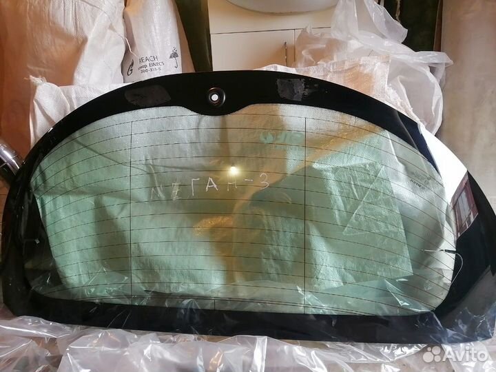 Стекло заднее Renault Megane 3