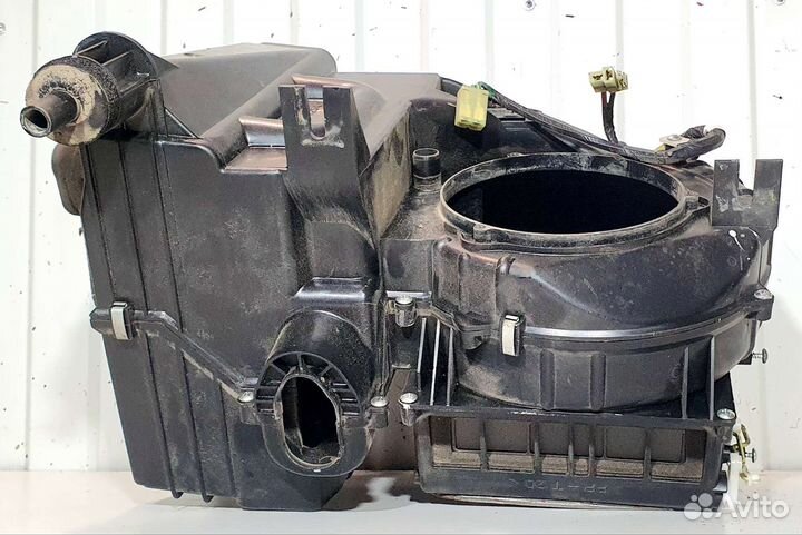 Корпус отопителя под моторчик Kia Spectra
