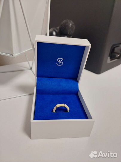 Серебряное кольцо