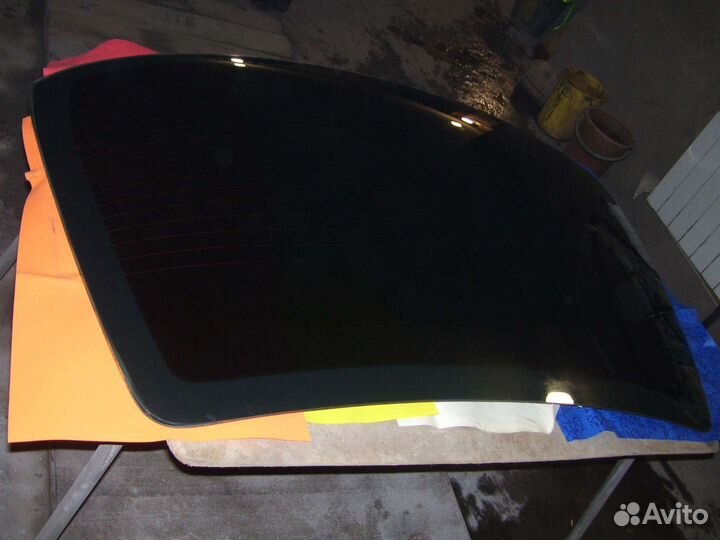 Ниссан альмера стекло заднее