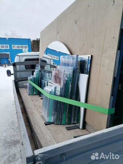 Газель с пирамидой