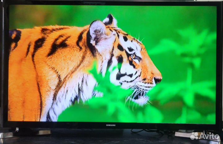 LED SMART телевизор Samsung 32 дюйма