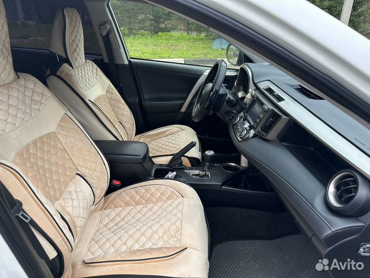 Автомобильные чехлы универсальные