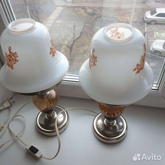 Лампа настольная