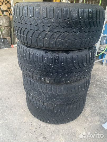Bridgestone Blizzak Spike-01 275/55 R19
