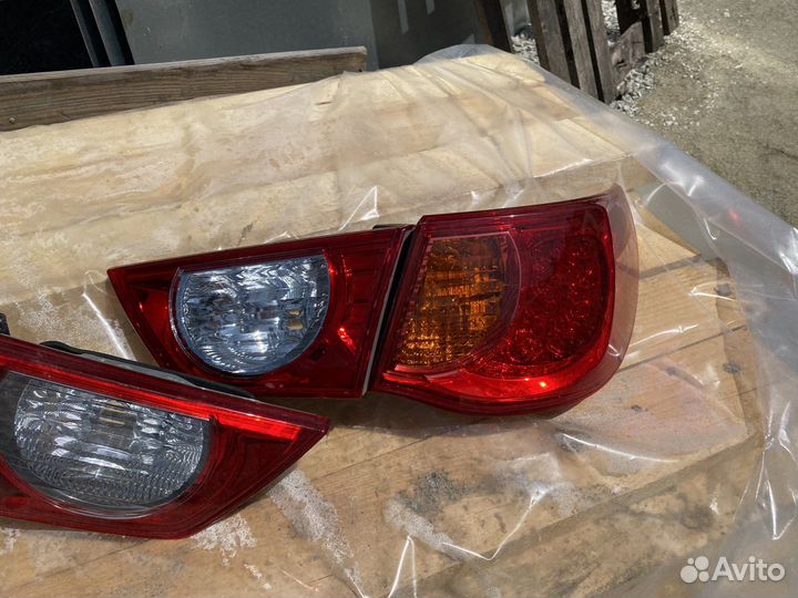 Комплект задних фонарей toyota mark x 2009г