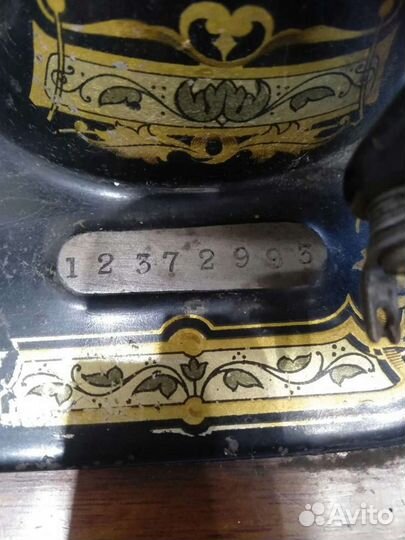 Швейная машина Singer