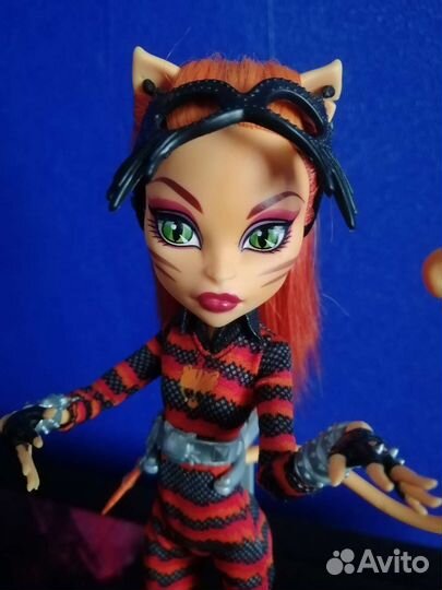 Кукла Монстер Хай торалей страйп супергерой