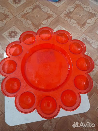 Пасхальное блюдо для яиц и кулича