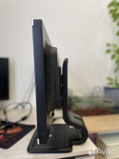 Монитор hp 22