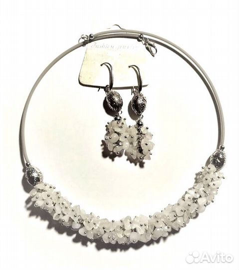 Колье, чокер, розовый кварц