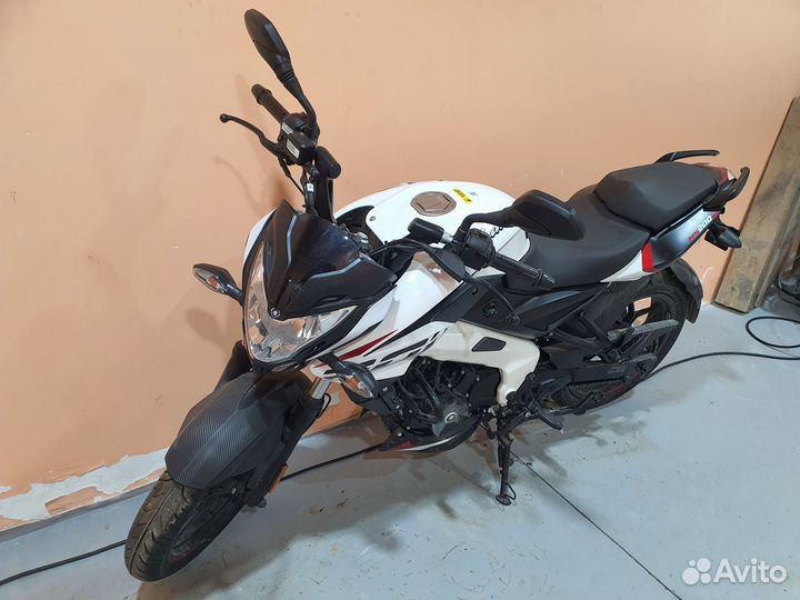Мотоцикл bajaj Pulsar NS 200