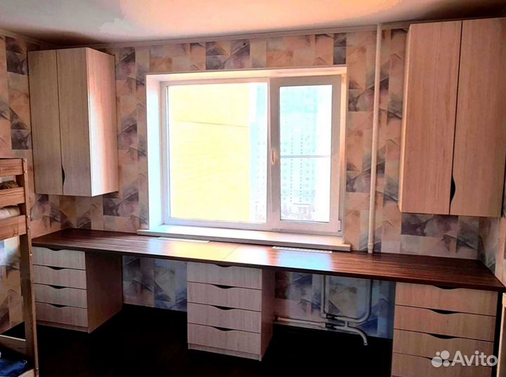 Рабочая зона у окна