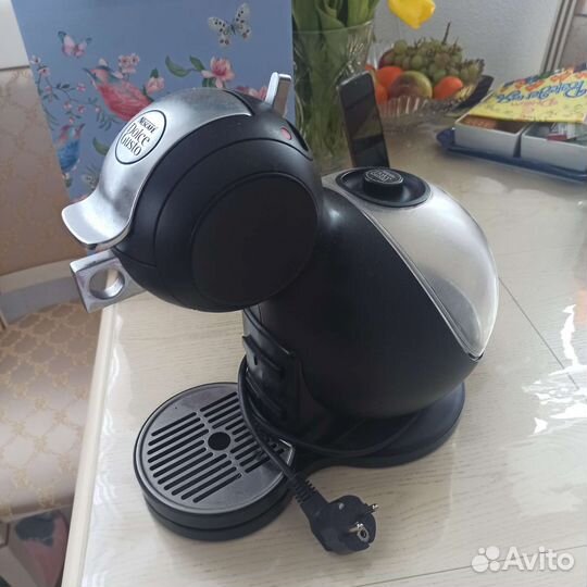 Капсульная кофемашина dolce gusto