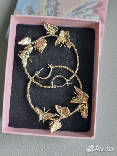 Серьги кольца с бабочками новые