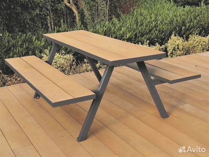 Комплект садовой уличной мебели из металла